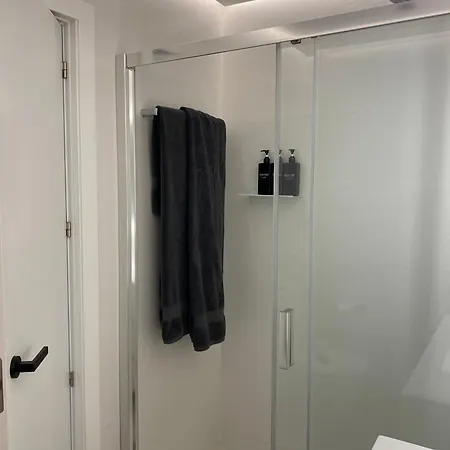 Casa Moderna Con Gimnasio