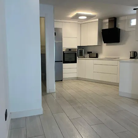 Casa Moderna Con Gimnasio *